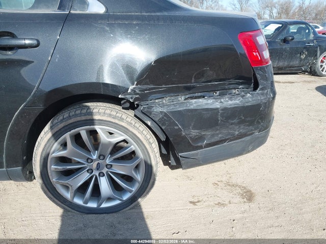 1FAHP2F8XFG171061 Ford Taurus Limited