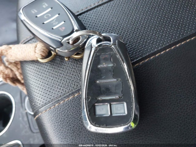 1GNEVJKW2JJ276116 Chevrolet Traverse Premier