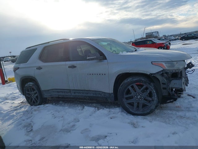 1GNEVJKW2JJ276116 Chevrolet Traverse Premier
