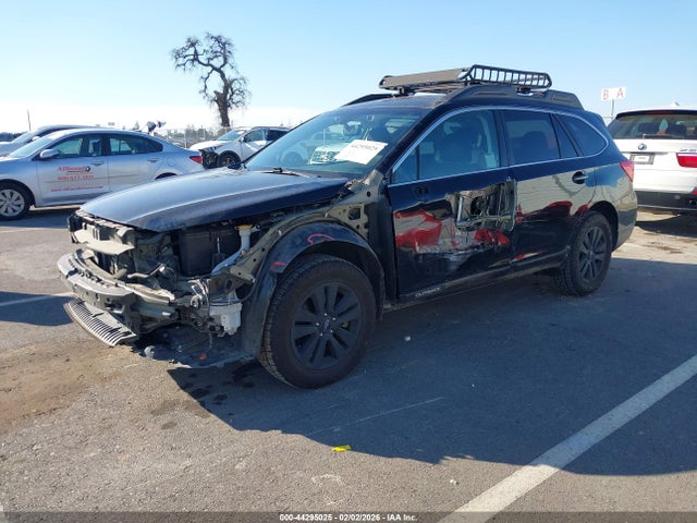 Subaru Outback 2.5i Premium 2019 4S4BSAFC7K3372636 Image 2