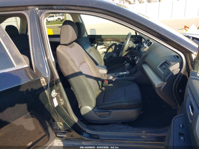 Subaru Outback 2.5i Premium 2019 4S4BSAFC7K3372636 Image 5