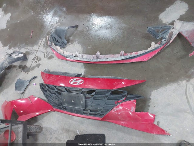 5NPLS4AG3NH082973 Hyundai ELANTRA SEL