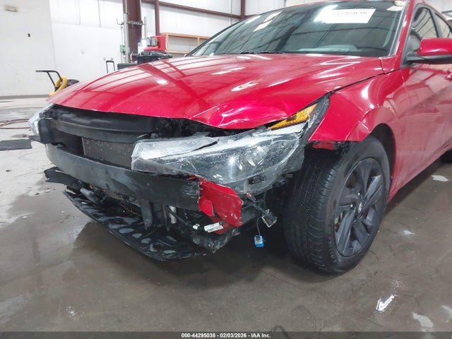 5NPLS4AG3NH082973 Hyundai ELANTRA SEL