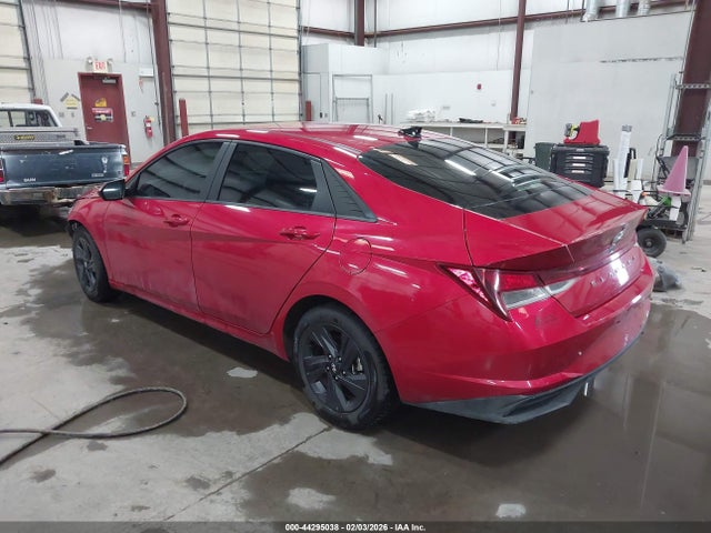 5NPLS4AG3NH082973 Hyundai ELANTRA SEL