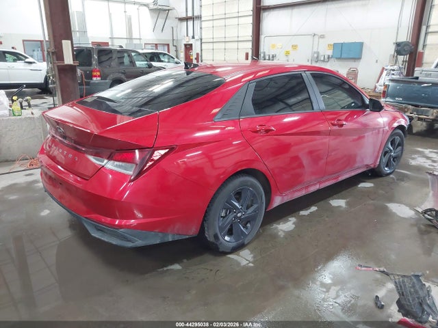 5NPLS4AG3NH082973 Hyundai ELANTRA SEL