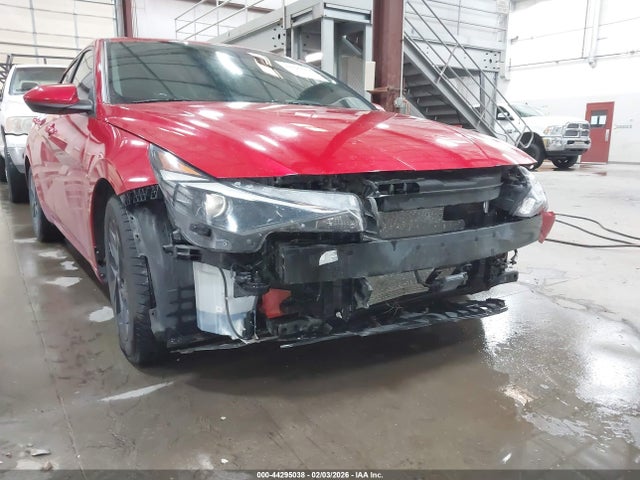 5NPLS4AG3NH082973 Hyundai ELANTRA SEL