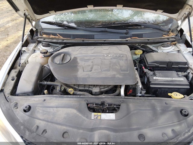 Aukcja sprzedaży 2015 Chrysler 200 C, vin: 1C3CCCEG5FN540147, numer aukcji: 44295102