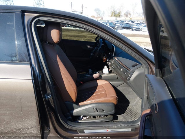 2017 AUDI A4 WAUENAF48HN015462 Photo 4