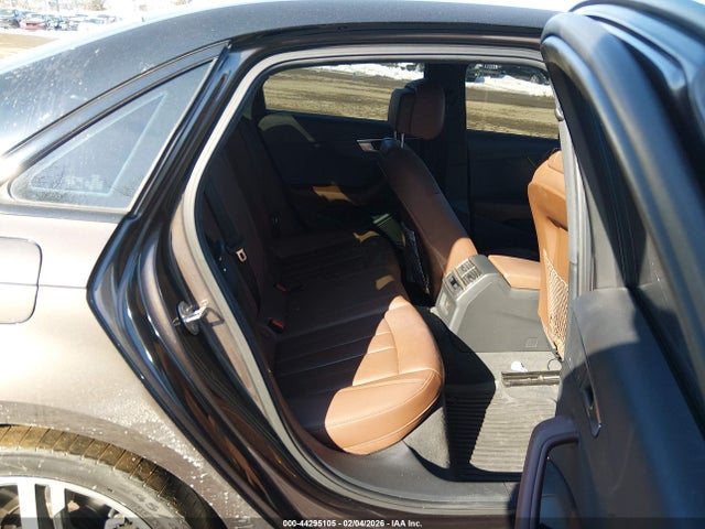 2017 AUDI A4 WAUENAF48HN015462 Photo 7