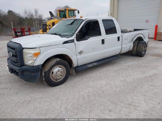 Ford F-350 Xl 2015 1FT8W3CTXFEA83859 Image 2