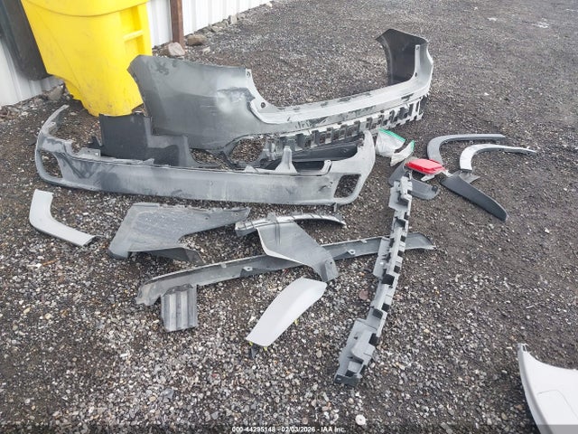 5TDBKRFH0FS156999 Toyota Highlander Le Plus V6