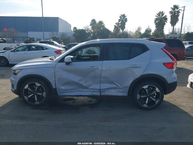 YV4162UK0L2181231 Volvo Xc40 T5 Momentum