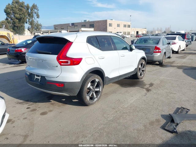2020 VOLVO XC40 YV4162UK0L2181231 Photo 3