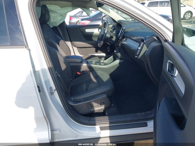 2020 VOLVO XC40 YV4162UK0L2181231 Photo 4