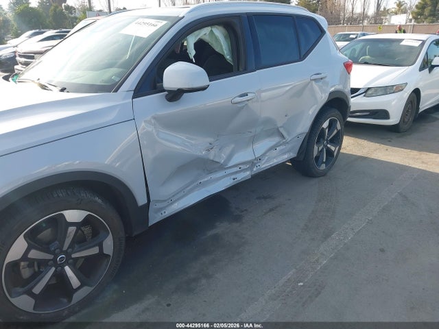 2020 VOLVO XC40 YV4162UK0L2181231 Photo 5