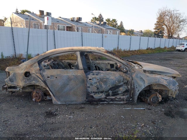 1G1PA5SG1E7274091 Chevrolet Cruze Ls Auto