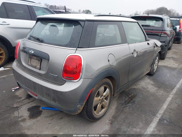 2018 MINI HARDTOP WMWXP5C51J2G62884 Photo 3