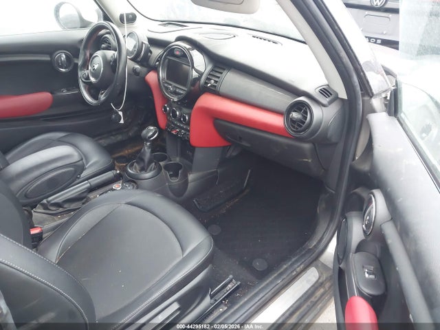 2018 MINI HARDTOP WMWXP5C51J2G62884 Photo 4