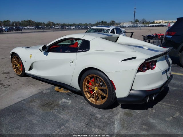 2022 FERRARI 812 GTS ZFF97CMA9N0277469 Photo 2