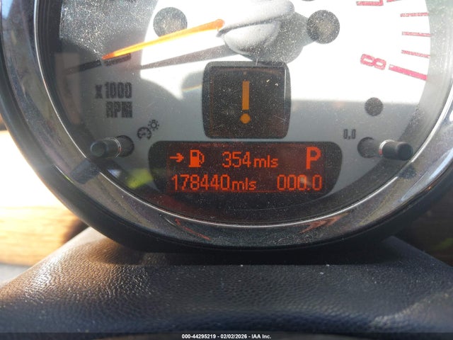 2008 MINI COOPER WMWMF33588TT67812 Photo 6