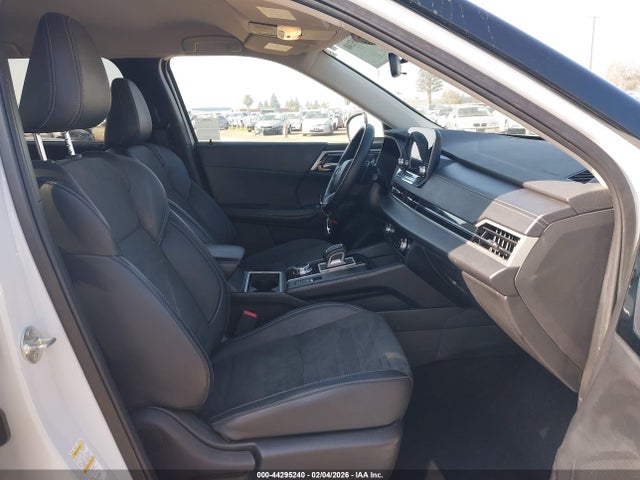 2024 MITSUBISHI OUTLANDER JA4J3VA87RZ011013 Photo 4