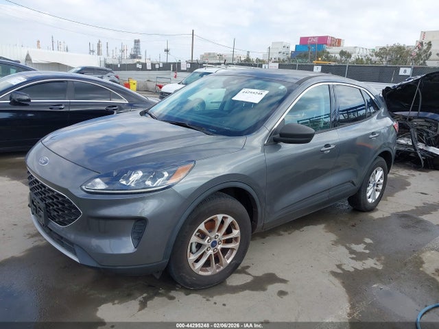 1FMCU9G66NUB30750 Ford ESCAPE SE