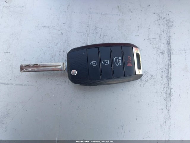 KNDJP3A51G7363758 KIA SOUL +