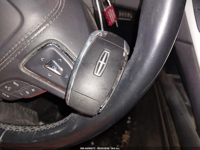 2017 LINCOLN MKZ 3LN6L5F96HR613459 Photo 10