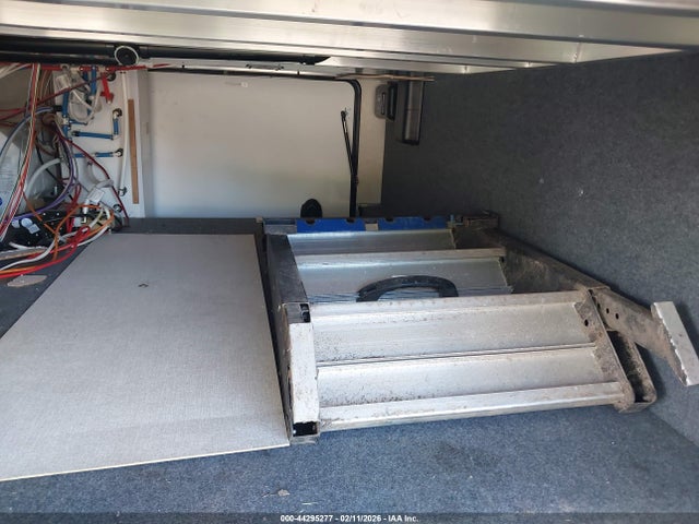 4YDF25R25MV502286 Keystone Other