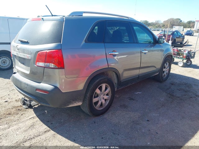 Продаж на аукціоні авто 2011 Kia Sorento Lx, vin: 5XYKT4A12BG143592, номер лоту: 44295284