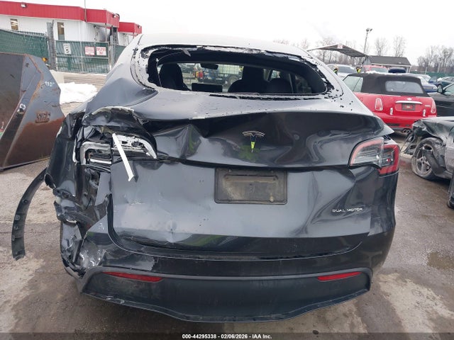 7SAYGDEE7RA255589 Tesla Model Y Long Range Dual Motor All-wheel Drive