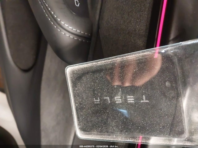 44295375 :رقم المزاد ، 7SAYGDEE5TF323155 vin ، 2026 Tesla Model Y مزاد بيع