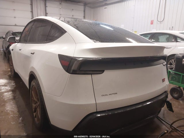 44295375 :رقم المزاد ، 7SAYGDEE5TF323155 vin ، 2026 Tesla Model Y مزاد بيع