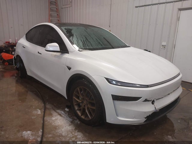 44295375 :رقم المزاد ، 7SAYGDEE5TF323155 vin ، 2026 Tesla Model Y مزاد بيع