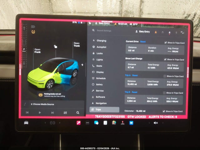 44295375 :رقم المزاد ، 7SAYGDEE5TF323155 vin ، 2026 Tesla Model Y مزاد بيع