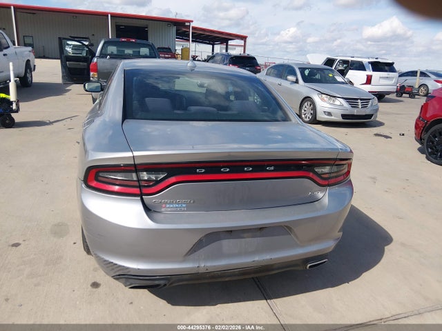 2C3CDXHGXFH824639 Dodge Charger Sxt