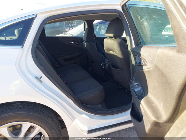 1G1ZD5ST1JF174683 Chevrolet MALIBU LT