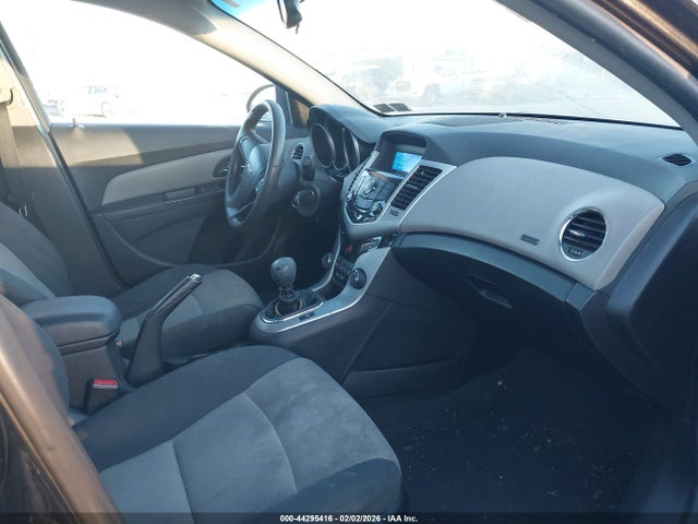 1G1PB5SG9F7288464 Chevrolet Cruze Ls Manual