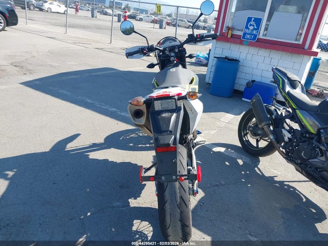 Husqvarna Supermoto 701 2021 VBKUSV406MM710424 Image 6