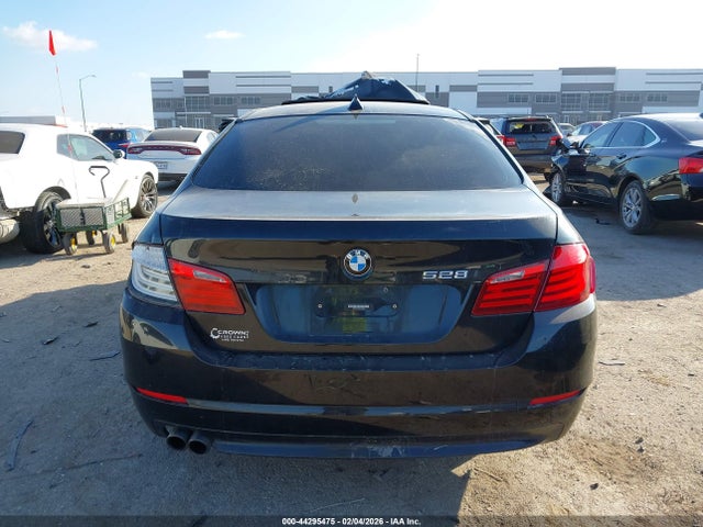 2011 Bmw 528i მანქანა იყიდება აუქციონზე, vin: WBAFR1C52BDJ97680, აუქციონის ნომერი: 44295475
