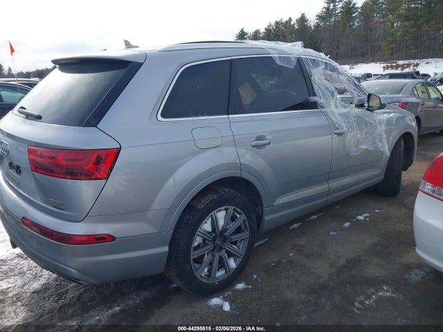 2018 AUDI Q7 WA1LAAF71JD041813 Photo 3
