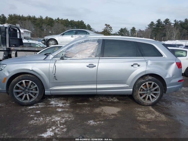 2018 AUDI Q7 WA1LAAF71JD041813 Photo 5
