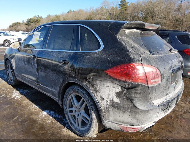 2013 PORSCHE CAYENNE WP1AB2A2XDLA85846 Photo 2