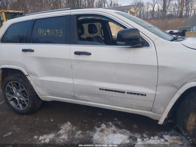 44295533 :رقم المزاد ، 1C4RJFCGXKC551991 vin ، 2019 Jeep Grand Cherokee Overland 4x4 مزاد بيع