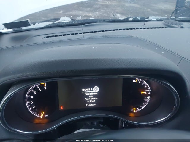 44295533 :رقم المزاد ، 1C4RJFCGXKC551991 vin ، 2019 Jeep Grand Cherokee Overland 4x4 مزاد بيع