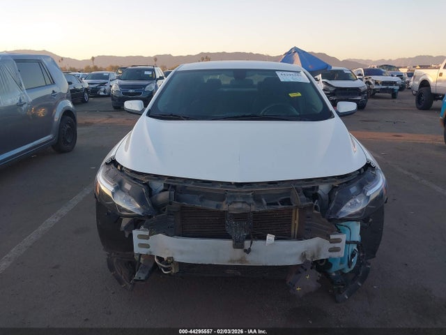 1G1ZD5ST0LF033803 Chevrolet Malibu Fwd Lt