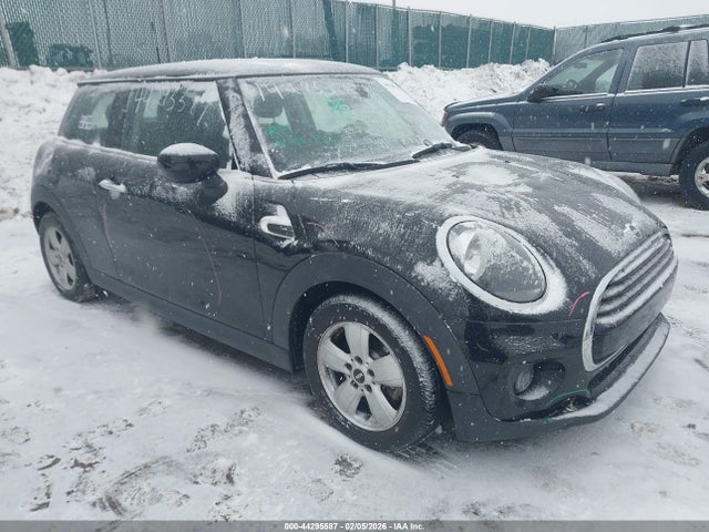 2021 MINI HARDTOP WMWXR3C01M2N04095 Photo 0