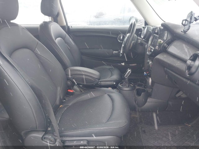 2021 MINI HARDTOP WMWXR3C01M2N04095 Photo 4