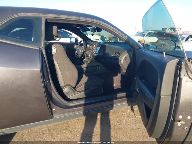 2017 DODGE CHALLENGER 2C3CDZBT7HH560672 Photo 4