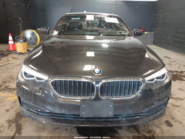 2019 Bmw 530i Xdrive მანქანა იყიდება აუქციონზე, vin: WBAJA7C55KG909943, აუქციონის ნომერი: 44295631
